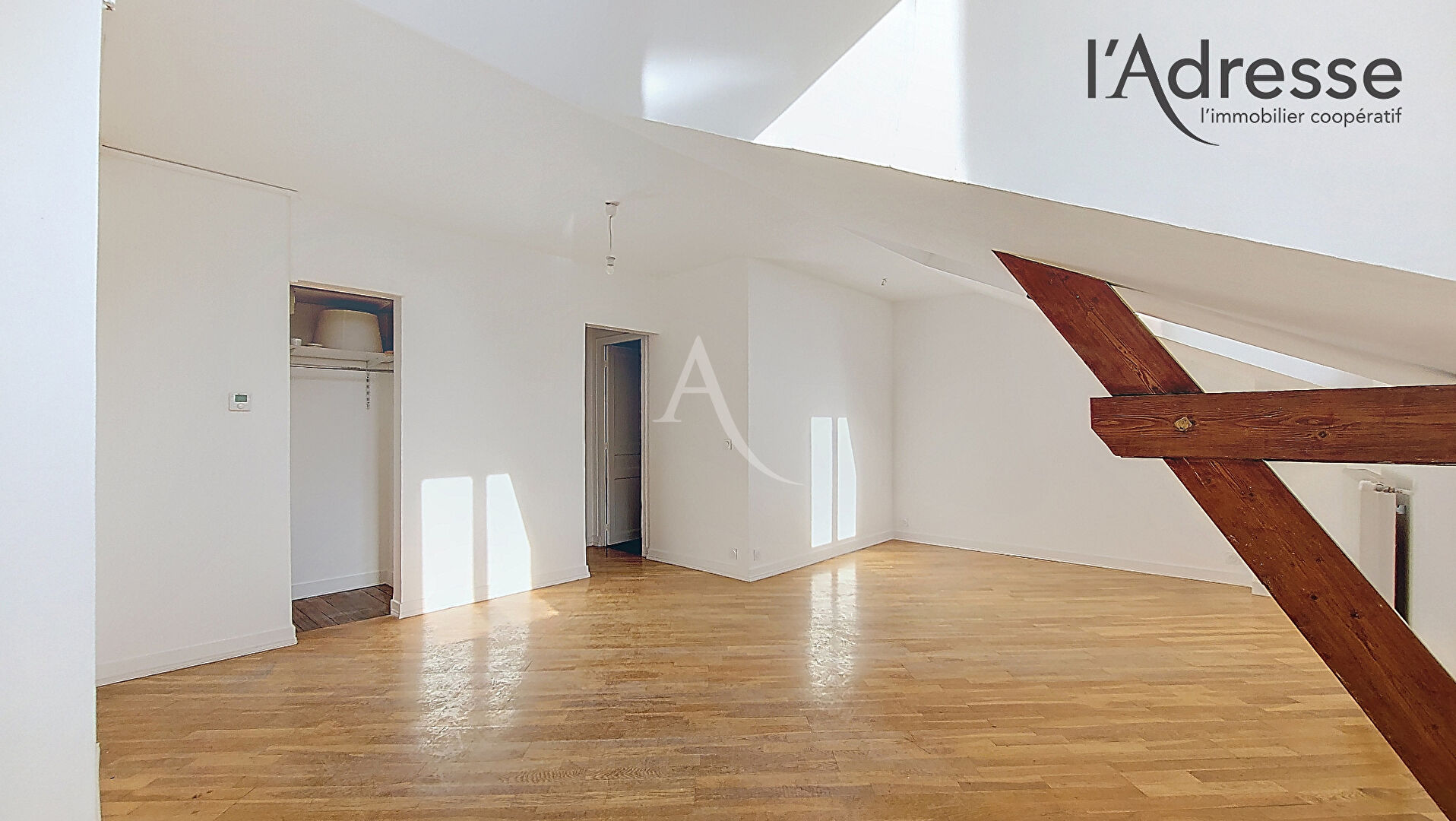 Condo for sale in Puteaux, France