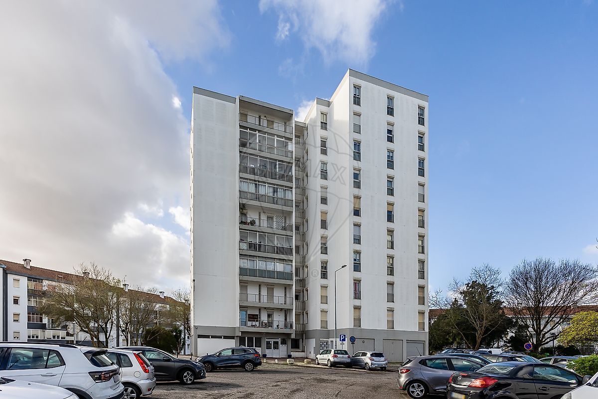 Condo for sale in Agualva-Cacém, Portugal