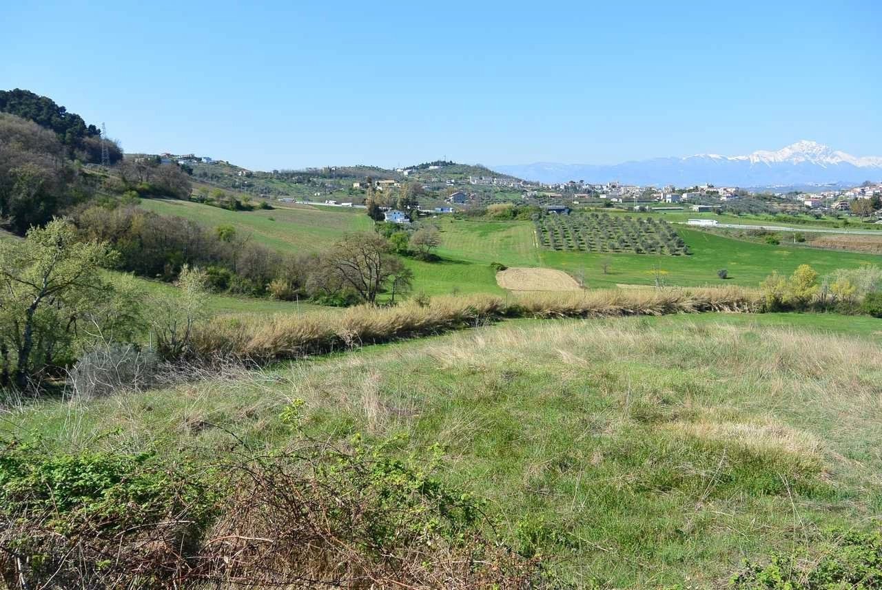 Land for sale in Montesilvano area via chiarini