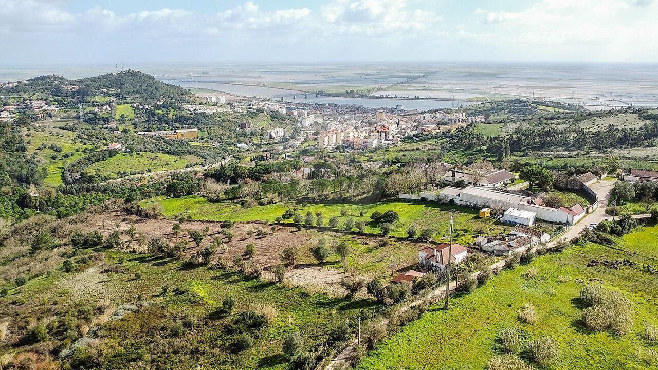 Commercial for sale in Vila Franca de Xira, Portugal