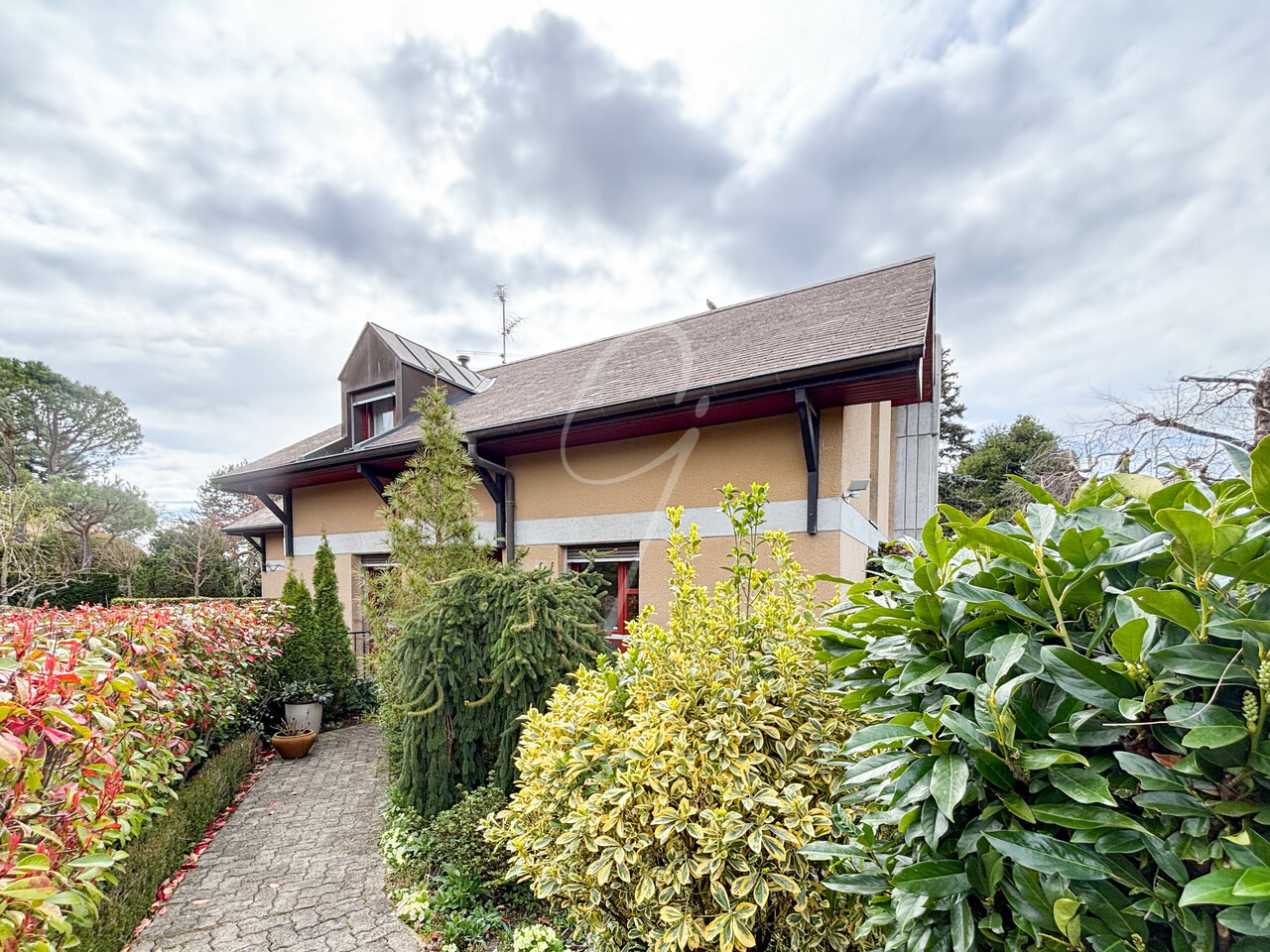 Discover this stunning 4 bedroom twin house villa