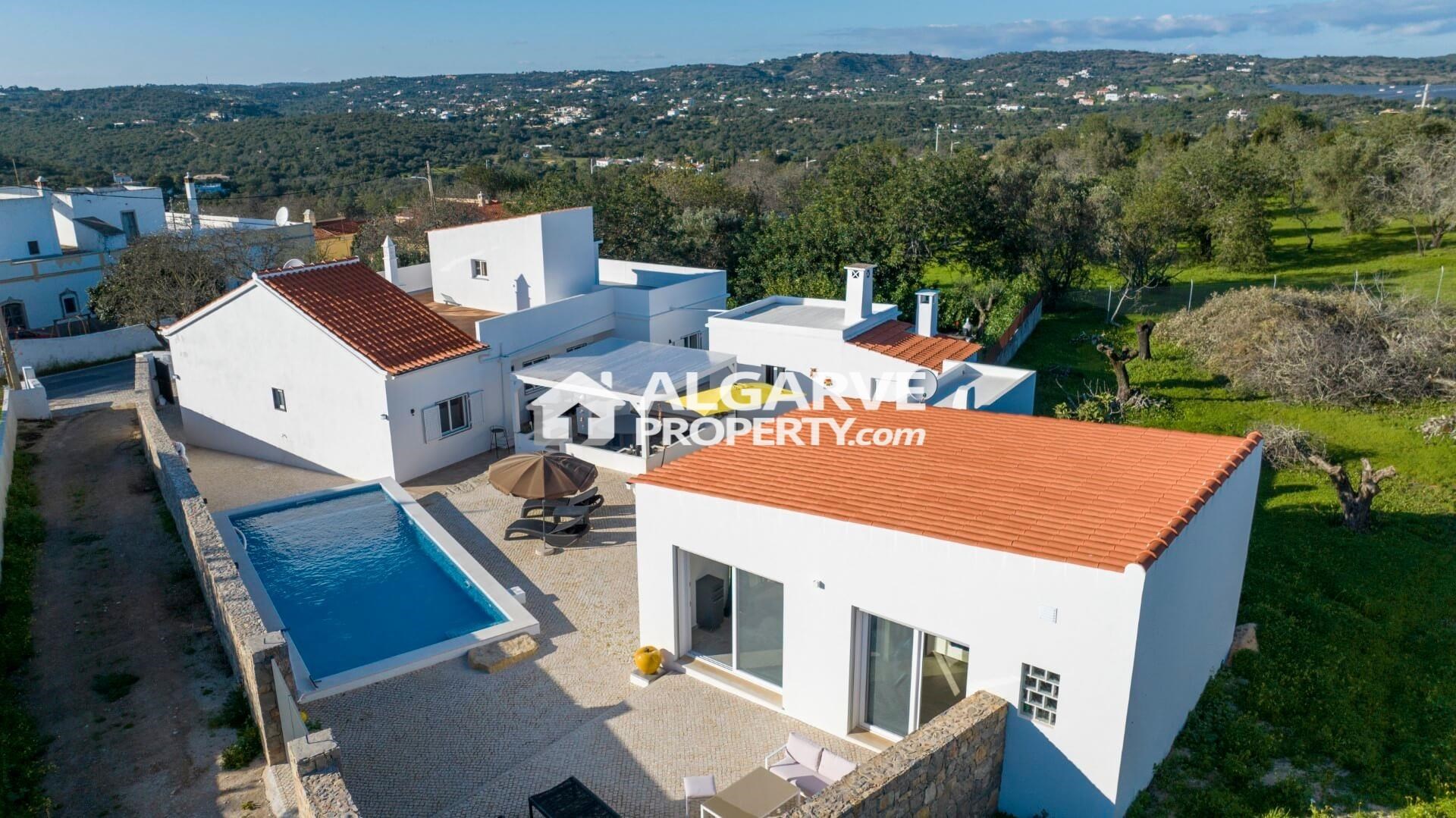 Single storey 3 plus1 bedroom villa in the comfort of the countryside of Stª Bárbara de Nexe