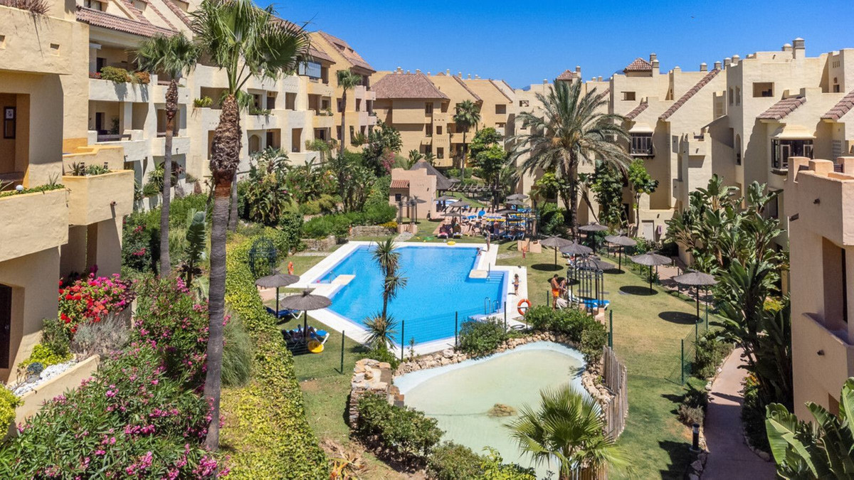 Condo for sale, 2Z Lugar Urbanizacion la Vizcarronda (Puerto de la Duquesa, Spain)