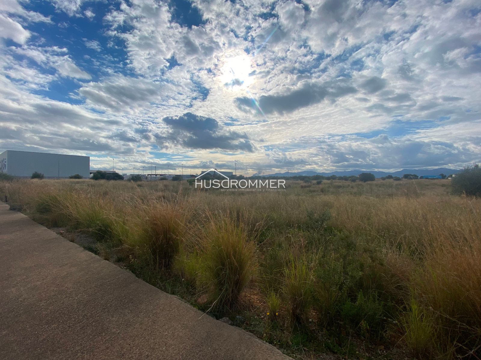 Home for sale in Onda, Spain