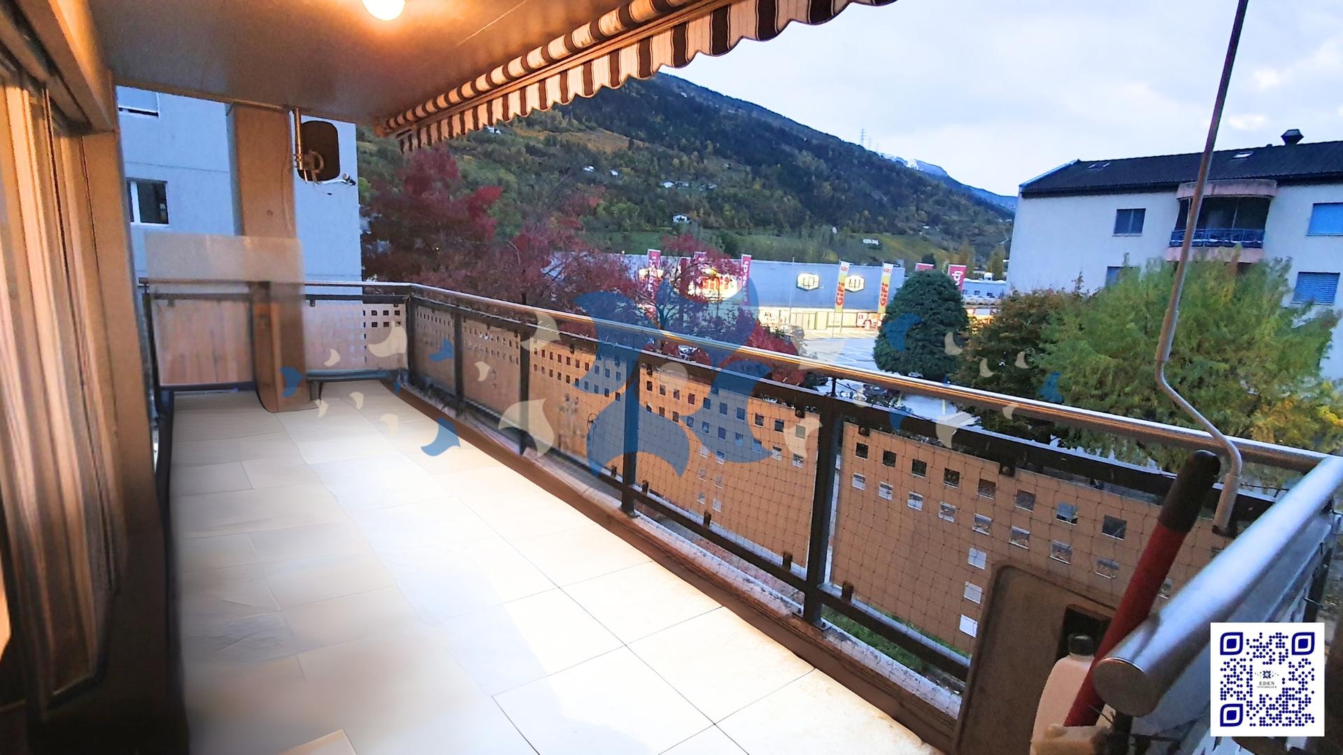 Superb 5.5 room family apartment in Sion Champsec - Terrace facing south-west