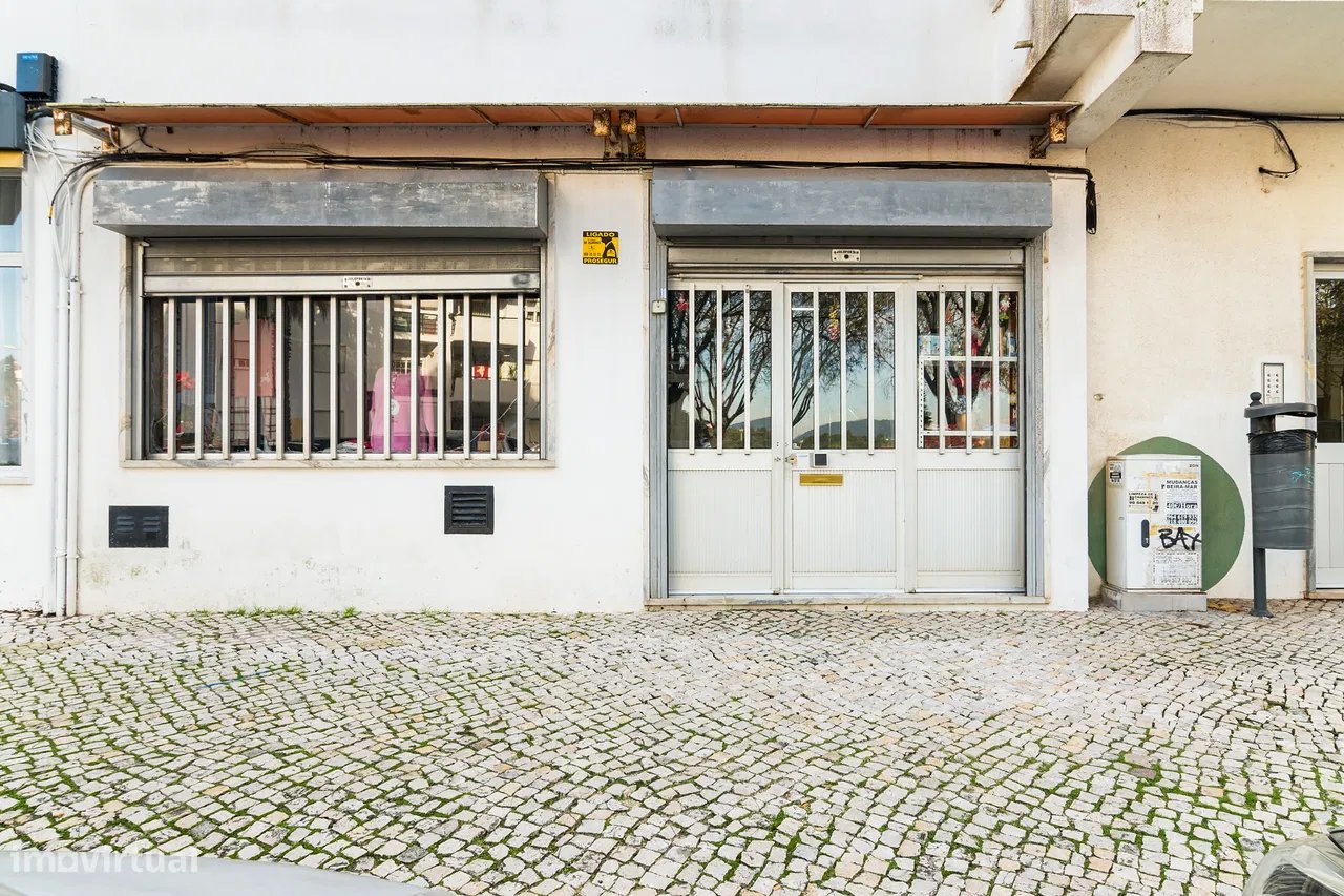 Commercial for sale, Lisboa (São Domingos de Rana, Portugal)
