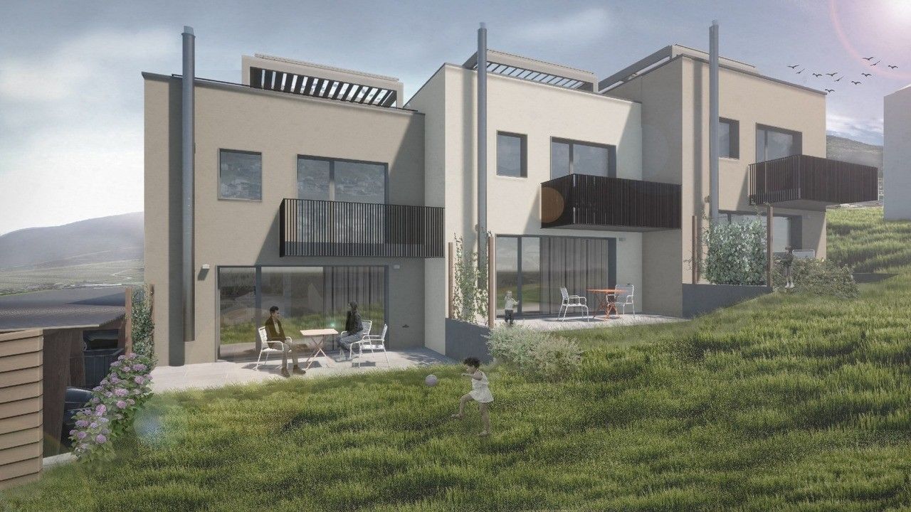 Semi-detached villa on the hillsides with magnificent terrace