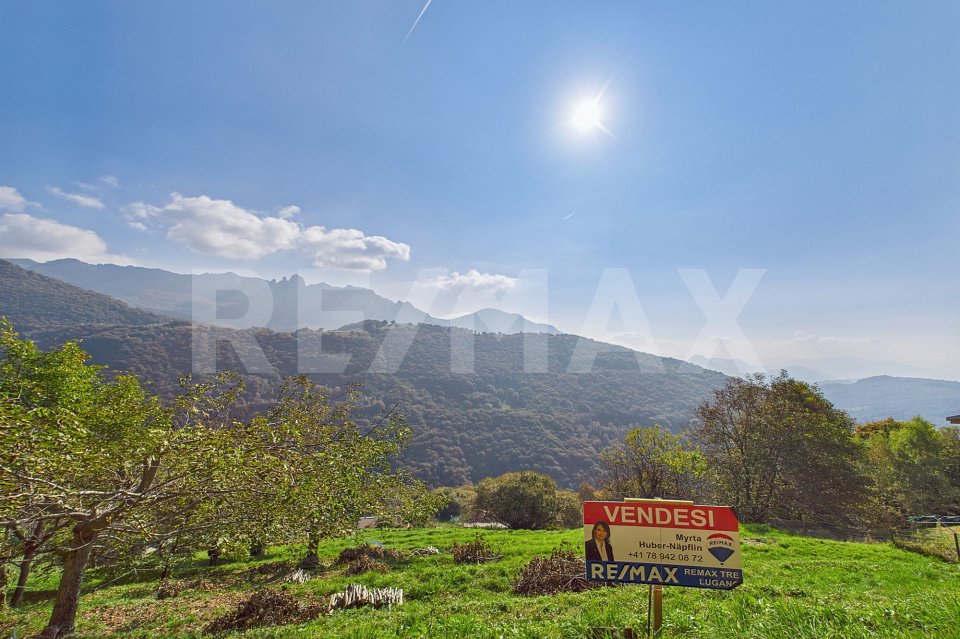 Terreno edificabile; soleggiato con vista panoramica, a circa 25 minuti da Lugano