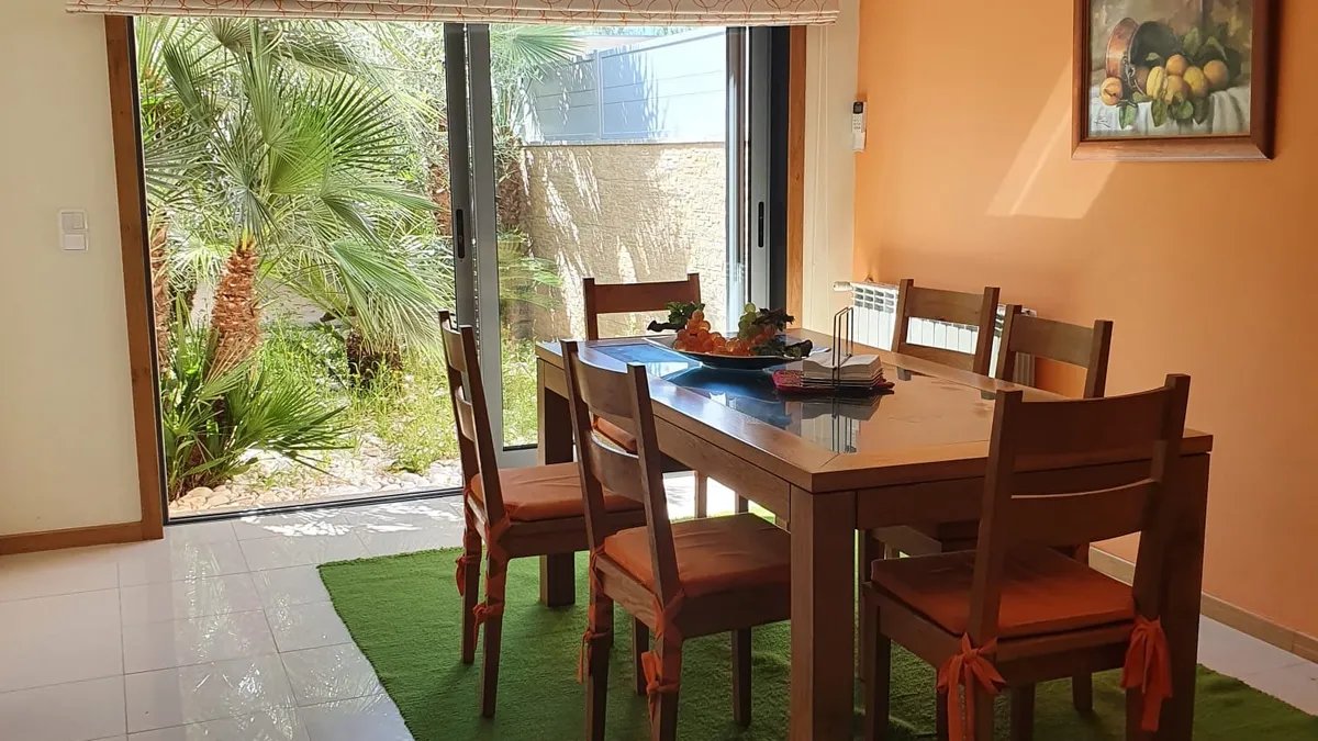 4 BEDROOM SEMI-DETACHED HOUSE IN CABEDELO BEACH