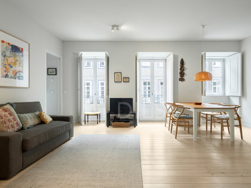 1-Bedroom Apartment with Juliet Balcony in Lapa