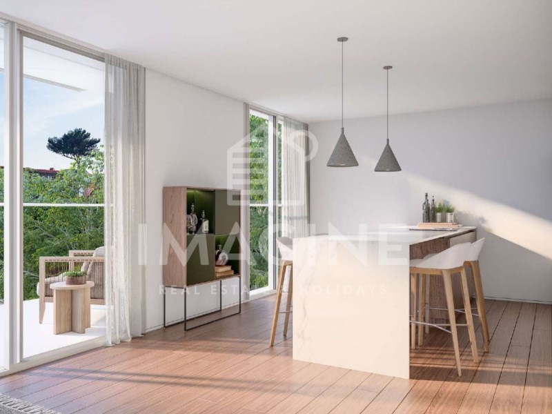 3 Bedroom Duplex Apartment with Private Terrace - Oeiras (Cruz Quebrada)