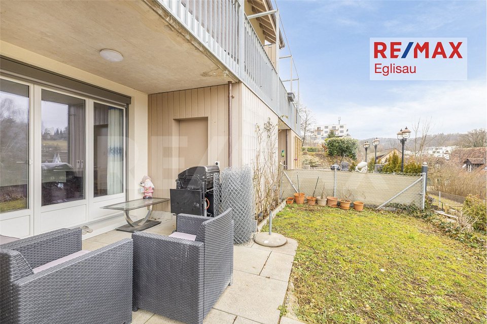 Neuwertiges 5.5-Zimmer-Reihenmittelhaus mit schöner Aussicht und grossem Garten