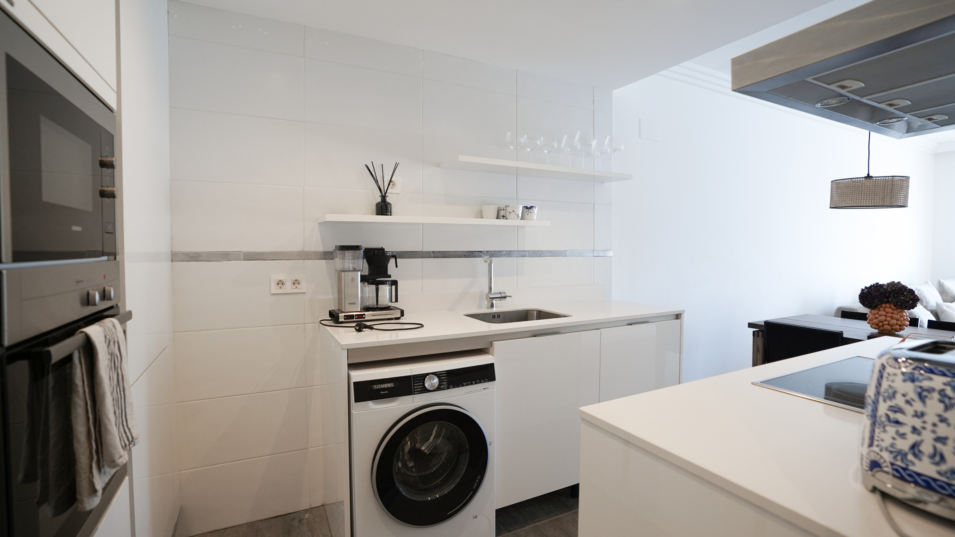 AWARD WINNING LUXURY REAL ESTATE AGENCY, PANORAMIC SEA VIEW APARTMENT WITH EXPANSIVE TERRACE IN PRESTIGIOUS LA QUINTA