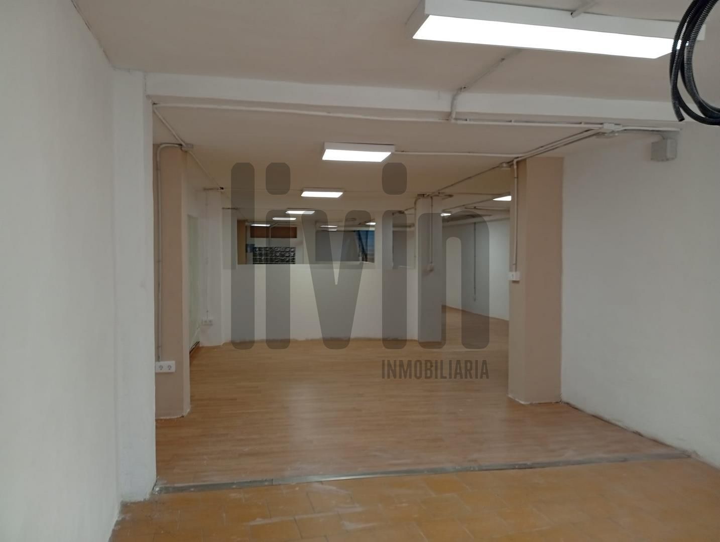 Commercial for sale in Jaén, Spain