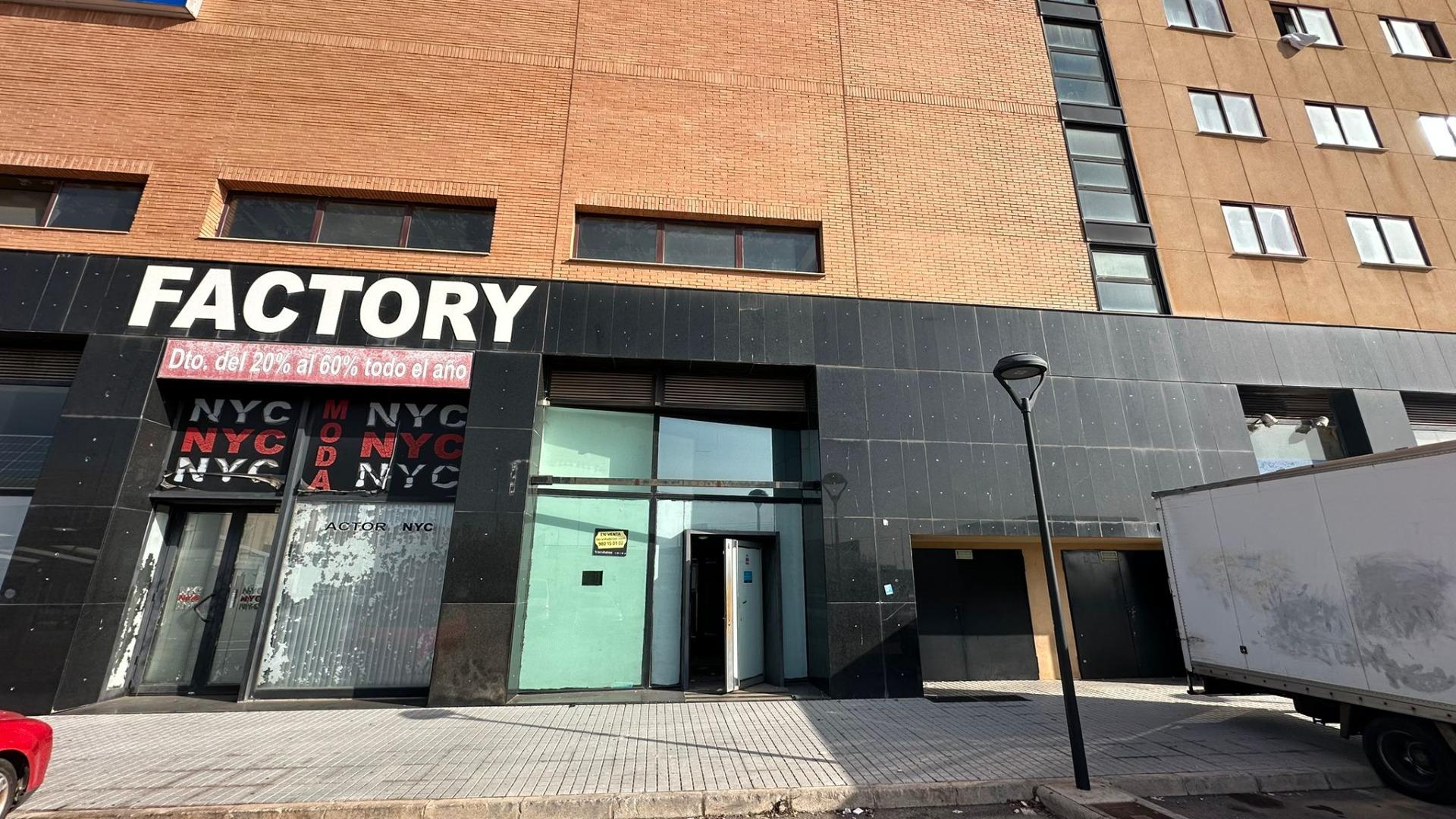 Commercial for sale in Villarreal, Spain