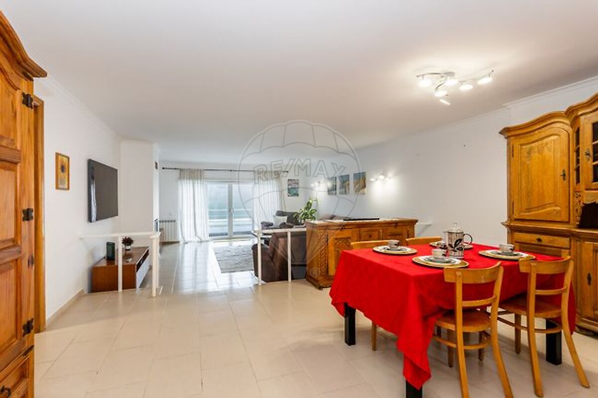 Condo for sale in Encarnação, Portugal
