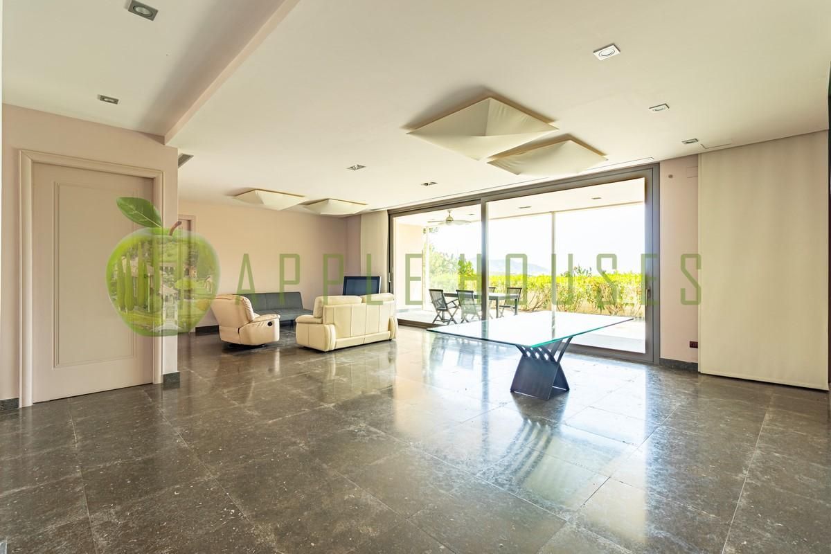 Home for sale in Sant Pere de Ribes, Spain