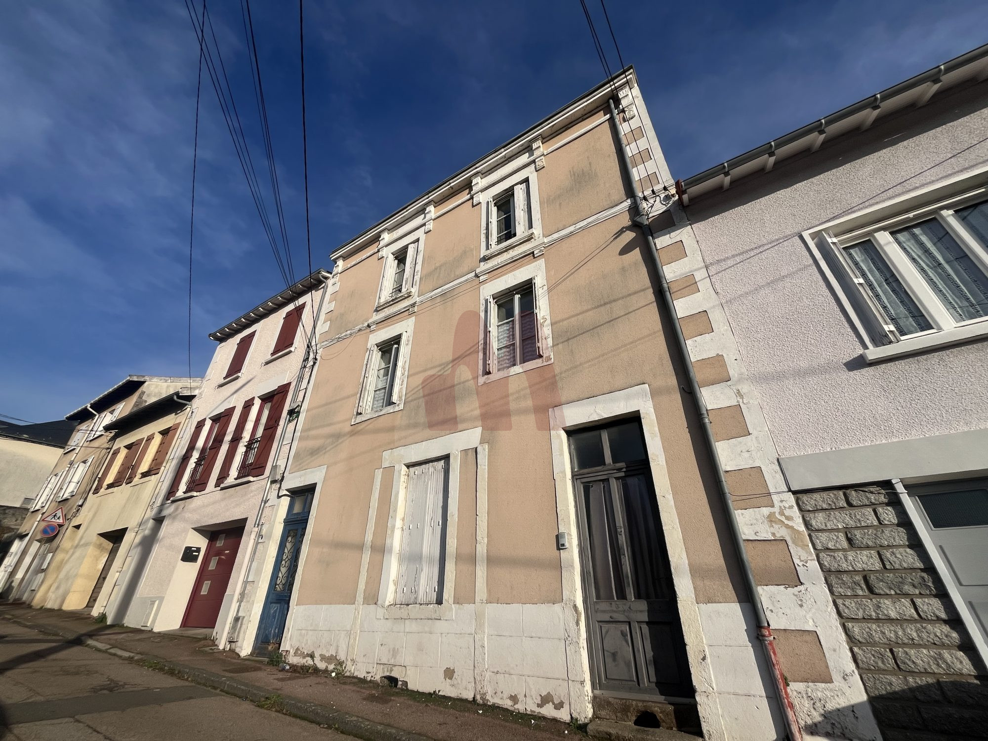 Building for sale in Limoges, France