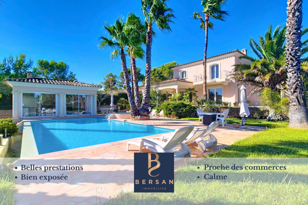 VILLA A STONE'S THROW FROM THE GOLF COURSE