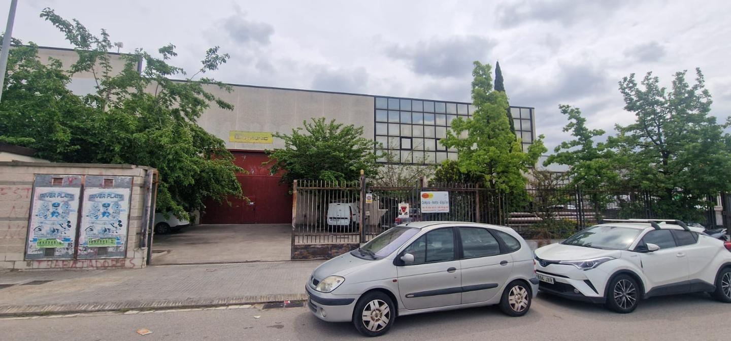 INDUSTRIAL WAREHOUSE FOR SALE IN MONTCADA I REIXAC