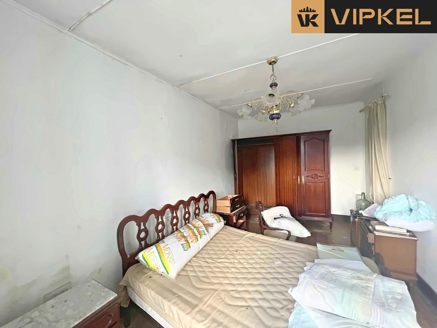 Building for sale in Santiago de Compostela, Spain