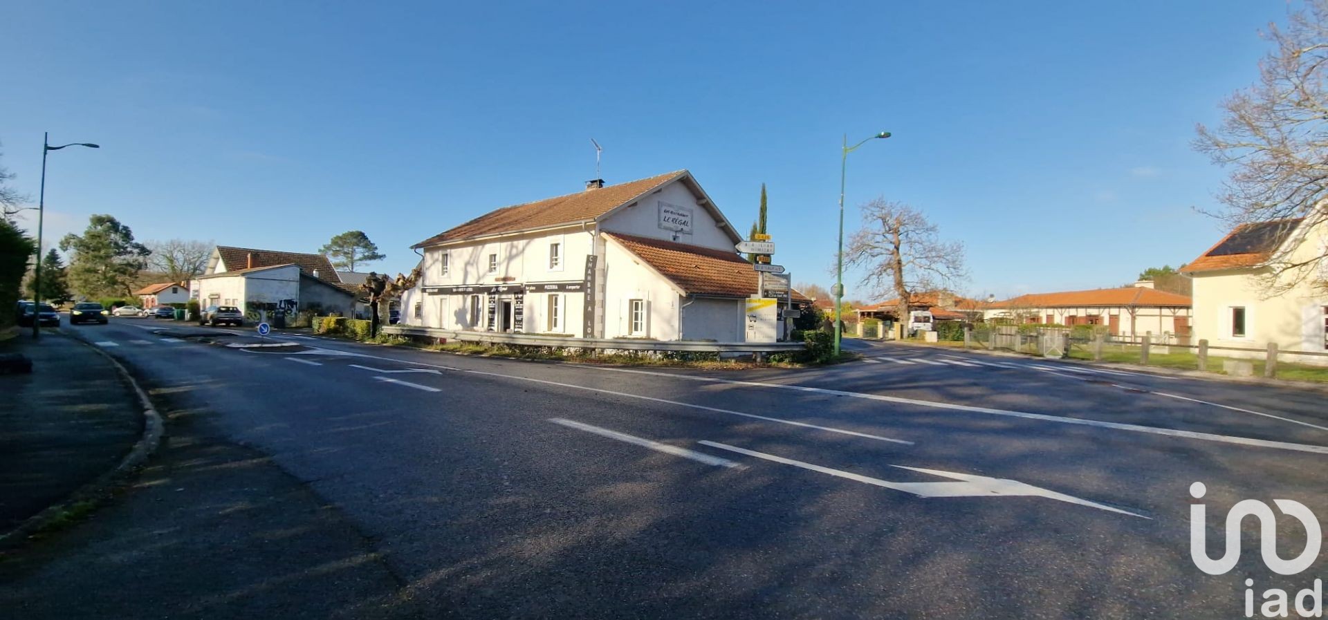 Building for sale in Saint-Paul-en-Born, France