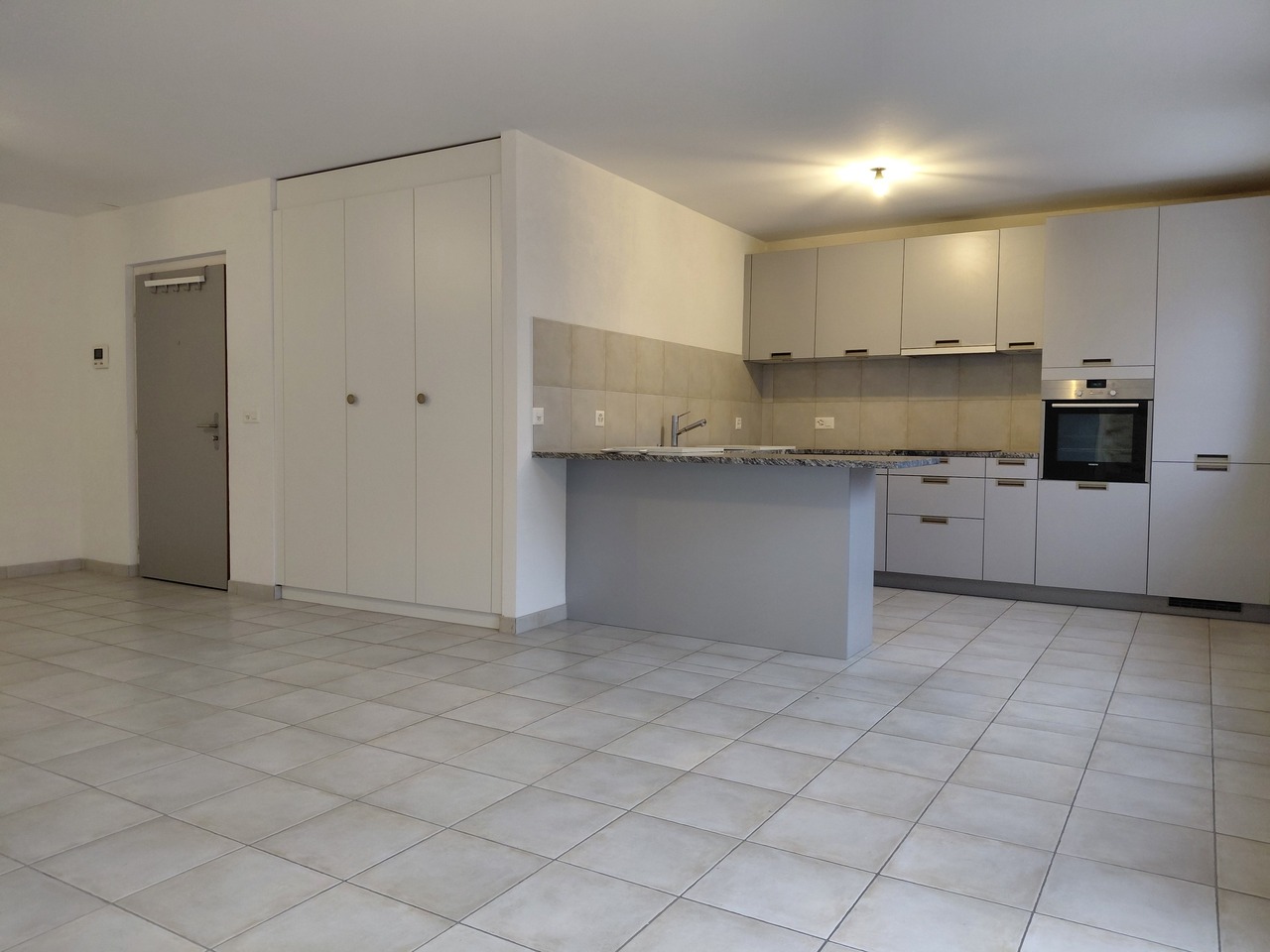 For sale - Apt 4.5 rooms - 125m2 - 2nd floor