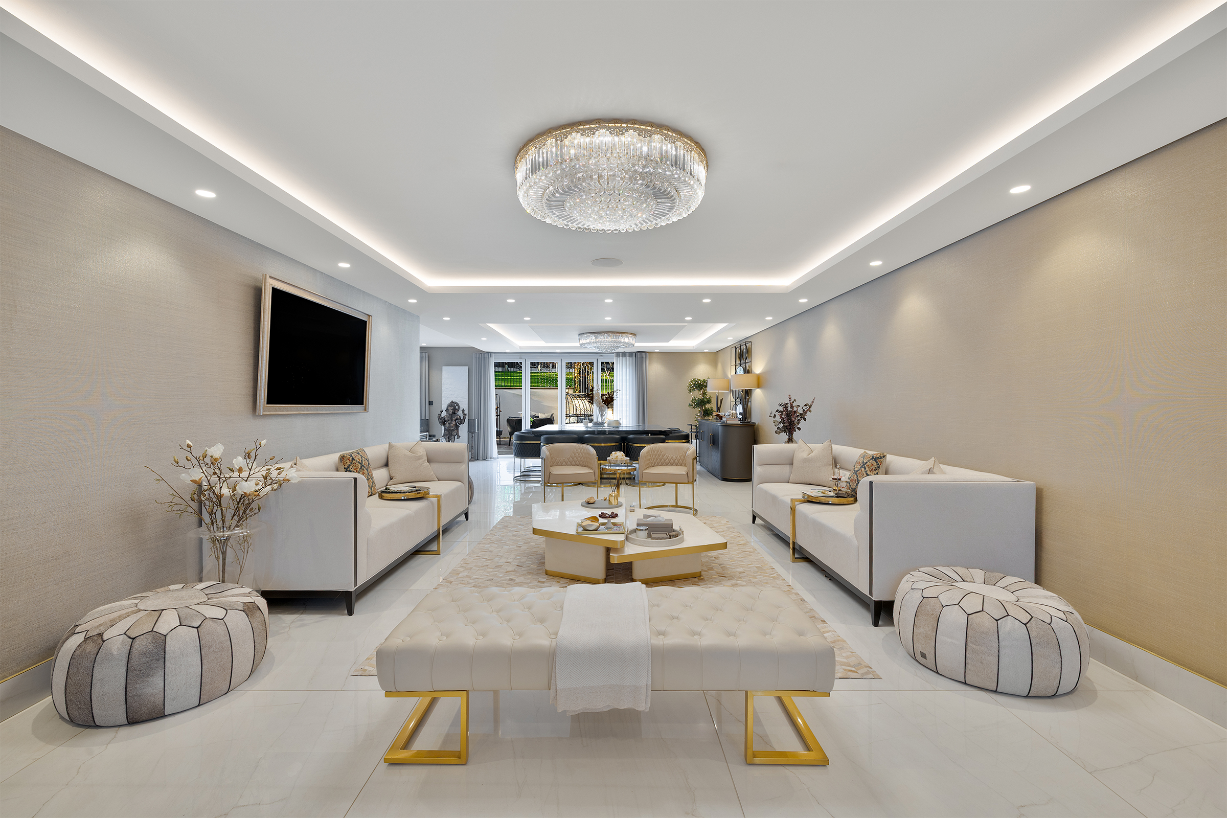 A family residence with leisure facilities and landscaped gardens in Moor Park