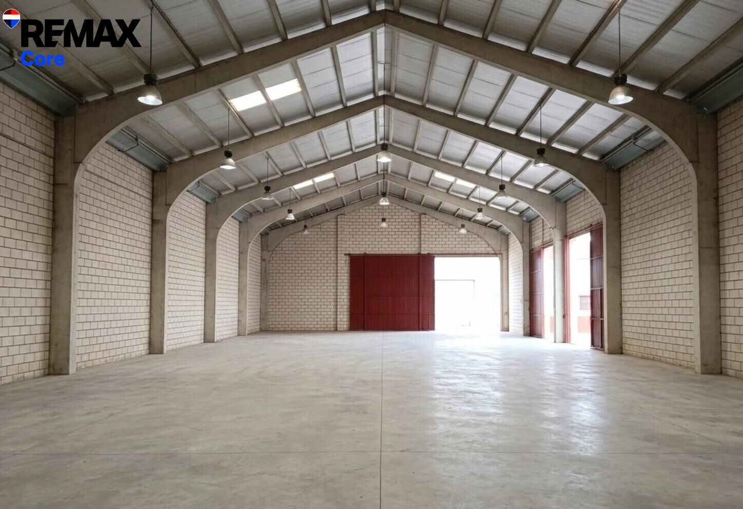 Industrial Warehouse Opportunity for Sale - Capellanías, Cáceres