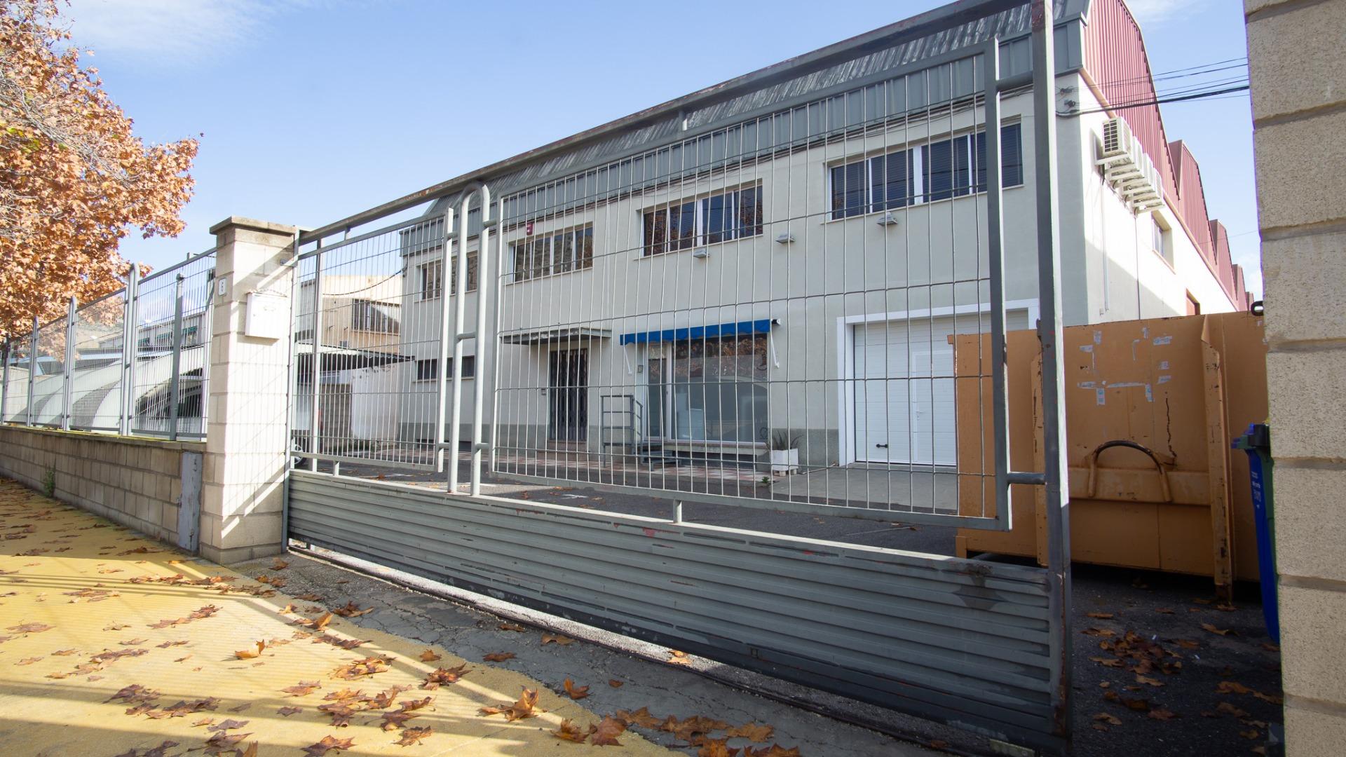 Industrial warehouse Polígono Campo Alto.