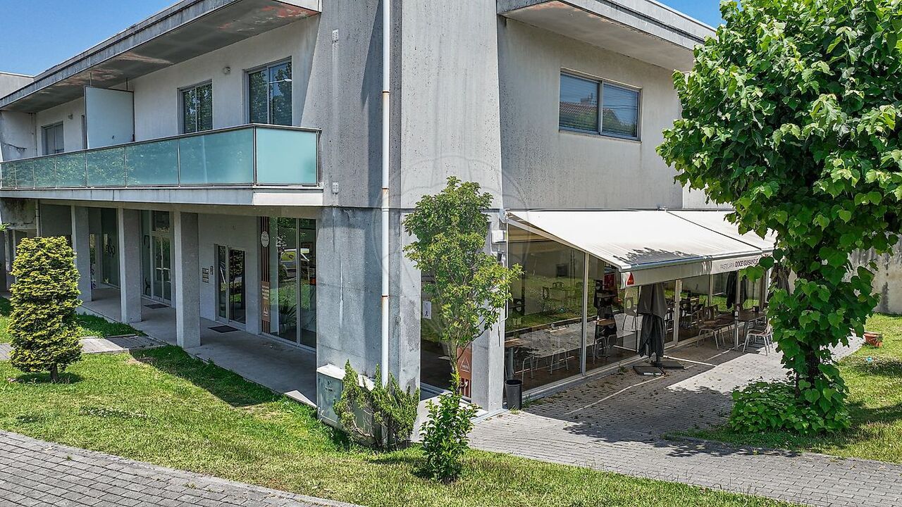 Commercial for sale in Escudeiros e Penso (Santo Estêvão e São Vicente), Portugal