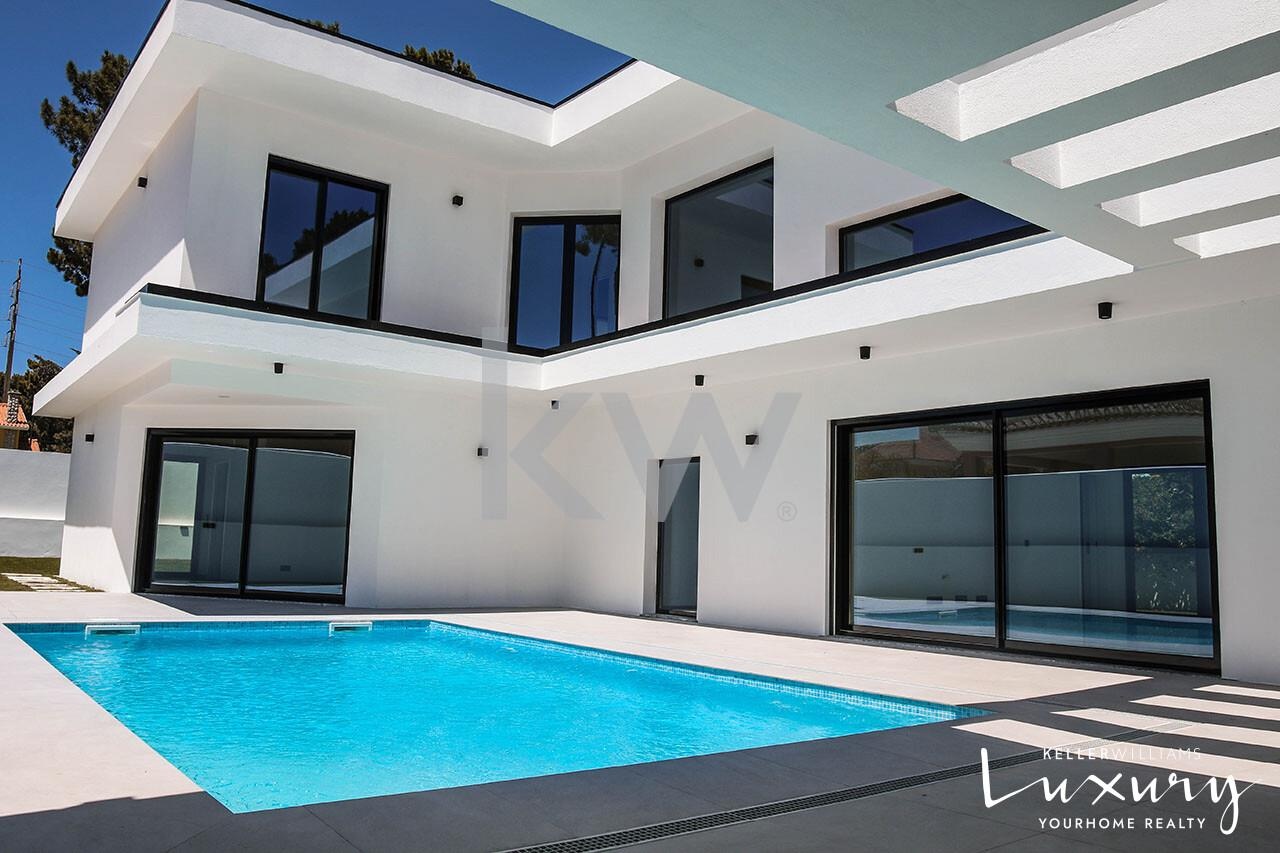 LUXURY VILLA IN VERDIZELA/LISBON/PORTUGAL