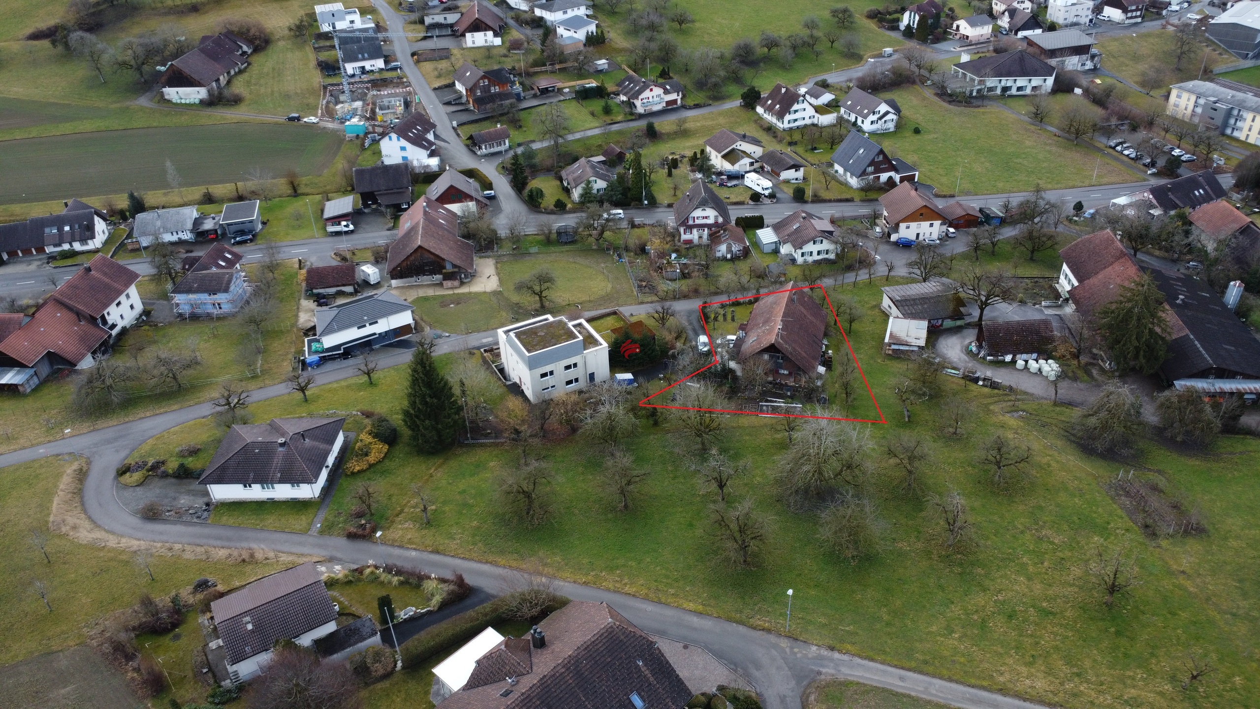 1,180 m² building land for residential project directly adjacent to agricultural zone