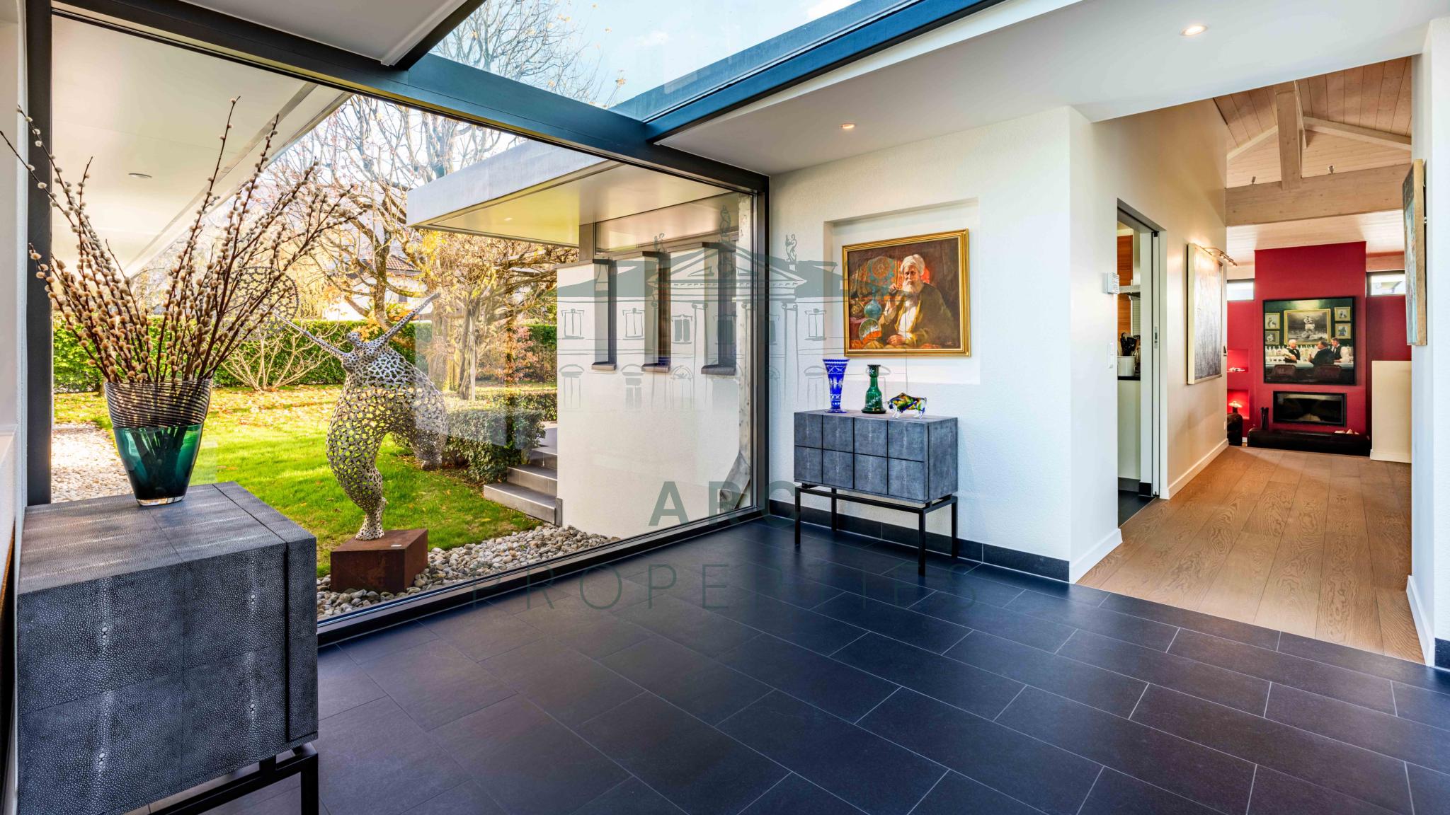 VESSY - CHARMING ARCHITECT-DESIGNED HOUSE WITH SWIMMING POOL