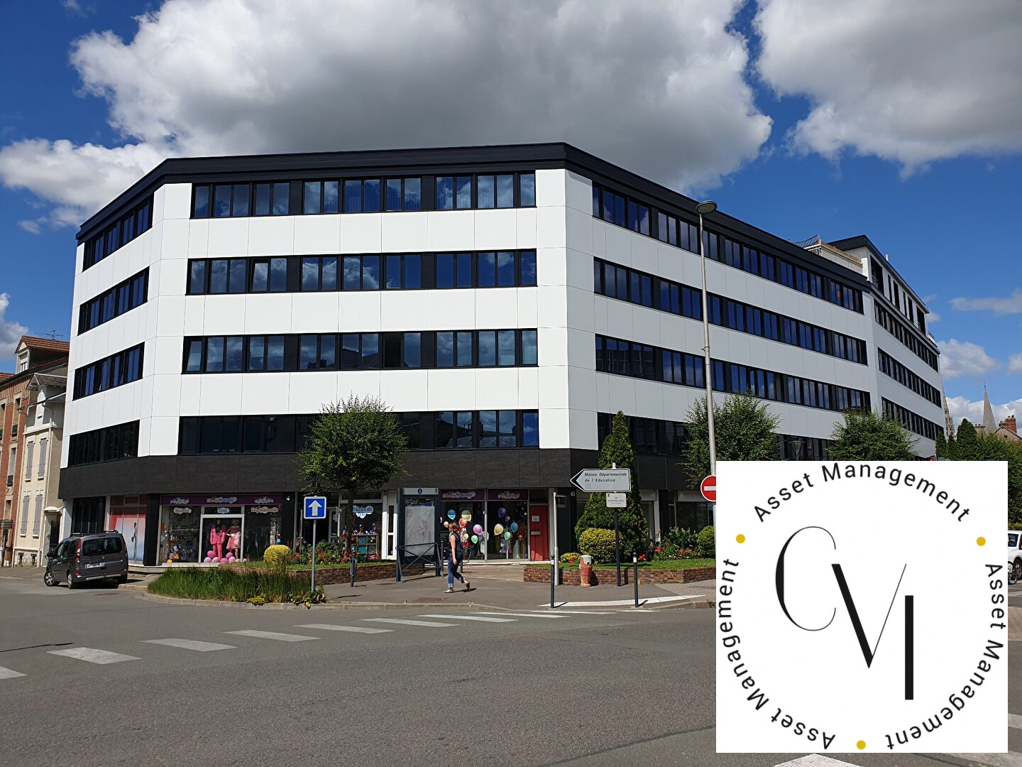 Commercial for sale in Chartres, France