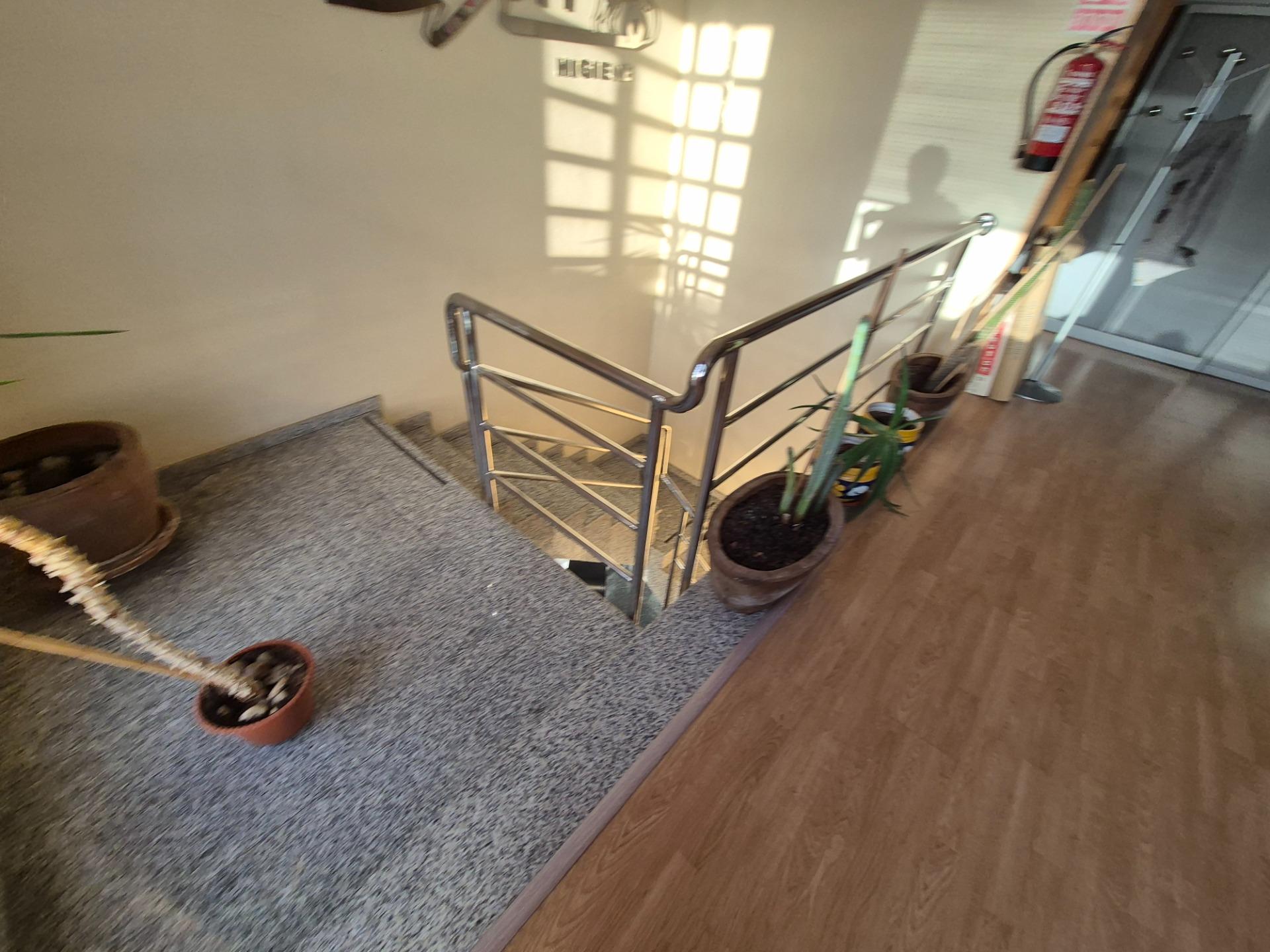 Warehouse for sale and rent in Elda