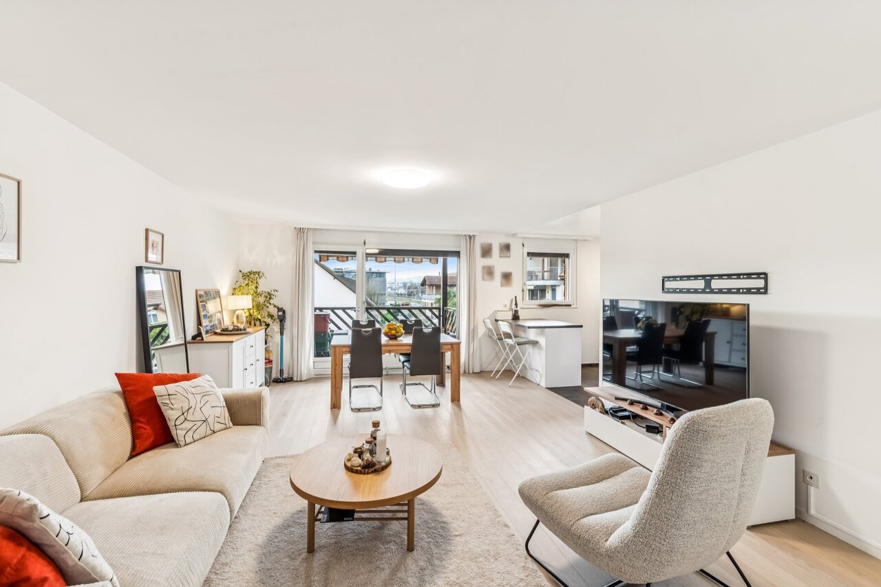 3.5p near the train station