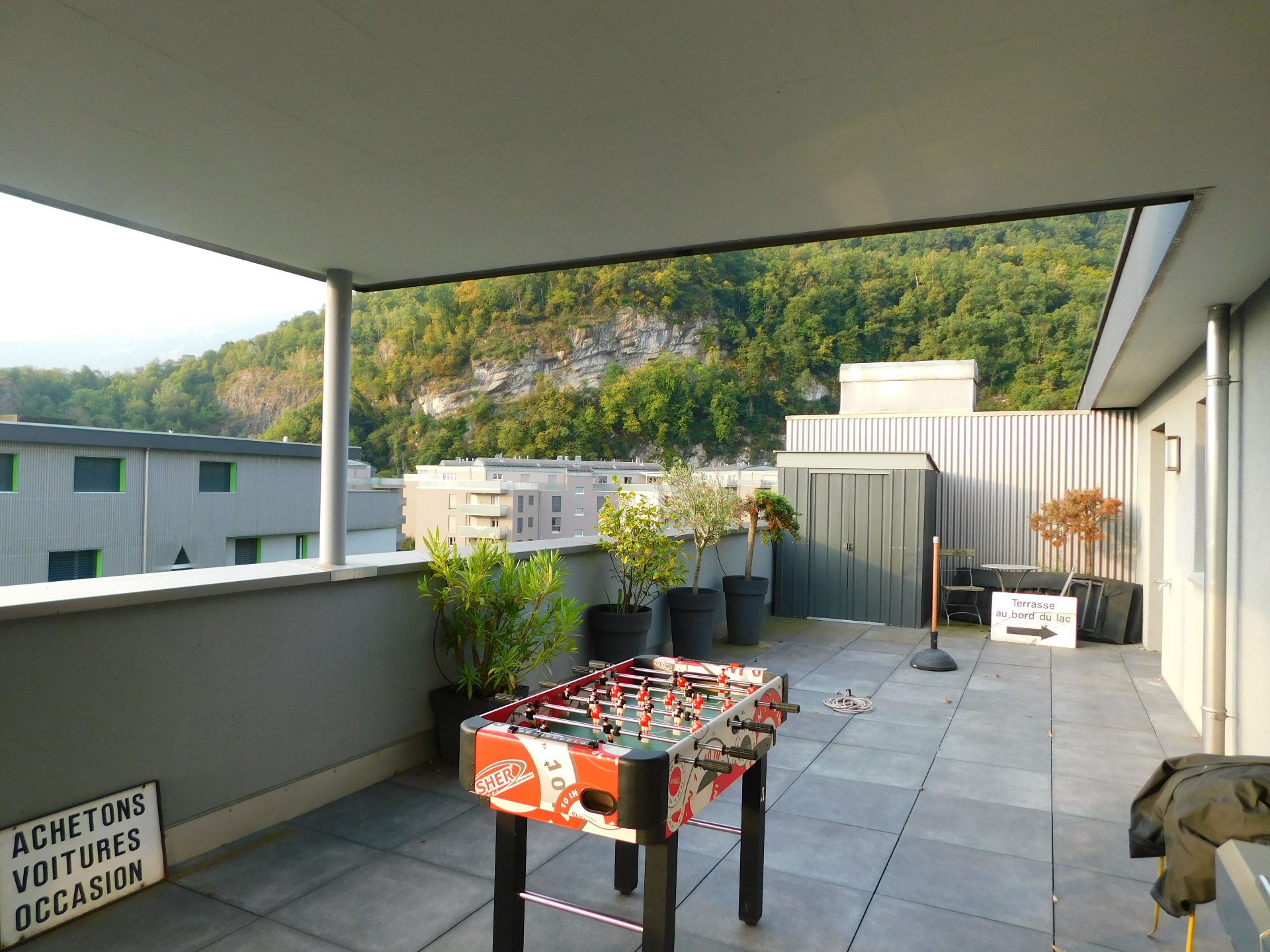 EXCLUSIVE - Spacious and bright 5.5 room penthouse Collombey-Muraz with a panoramic terrace of 106 m2