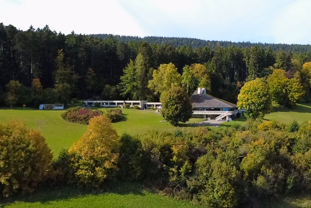 Green haven of tranquillity with panoramic views of Lake Neuchâtel
