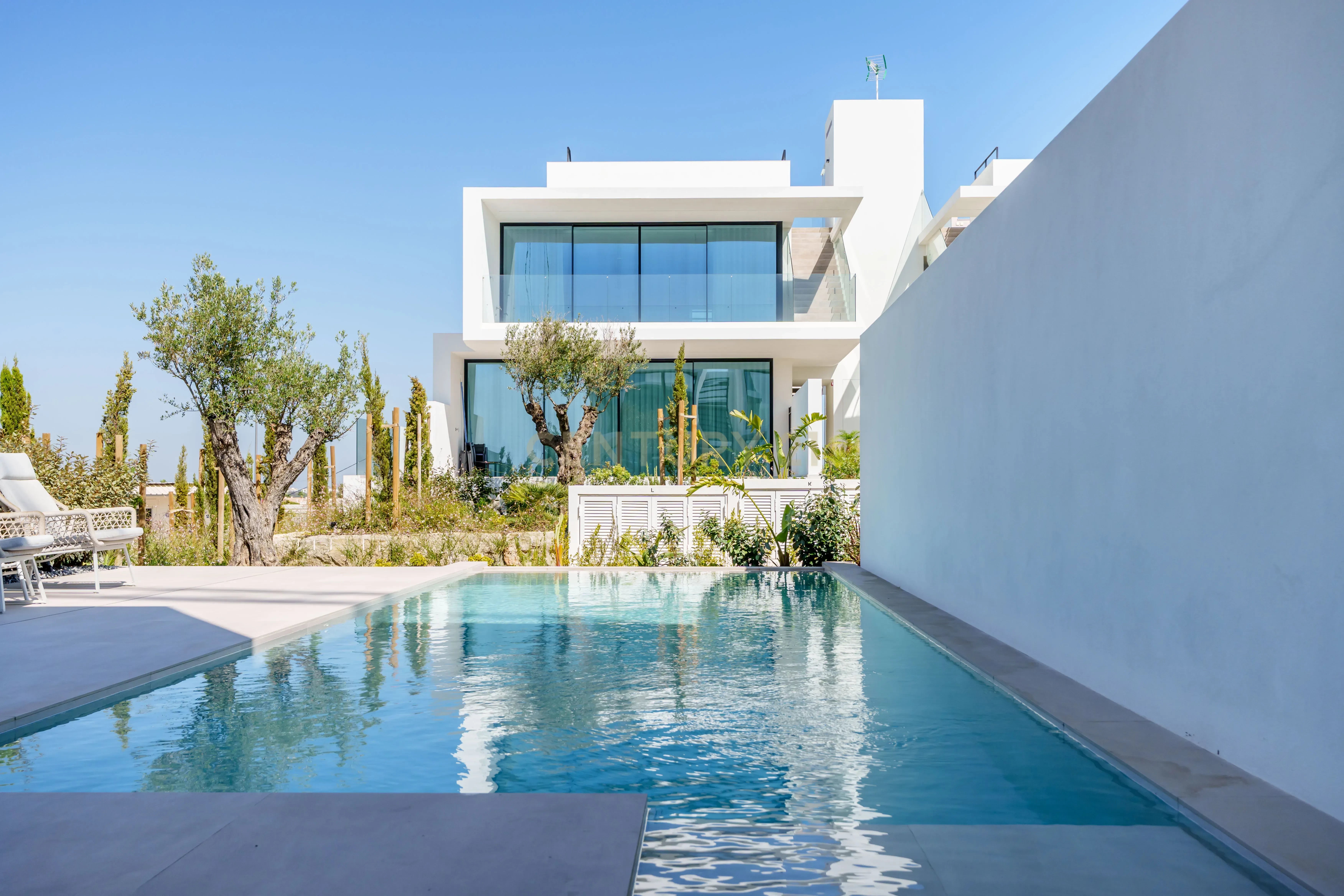 Quinta Dourada – Built by Design | New villas with private pool, rooftop, and luxury finishes in Albufeira