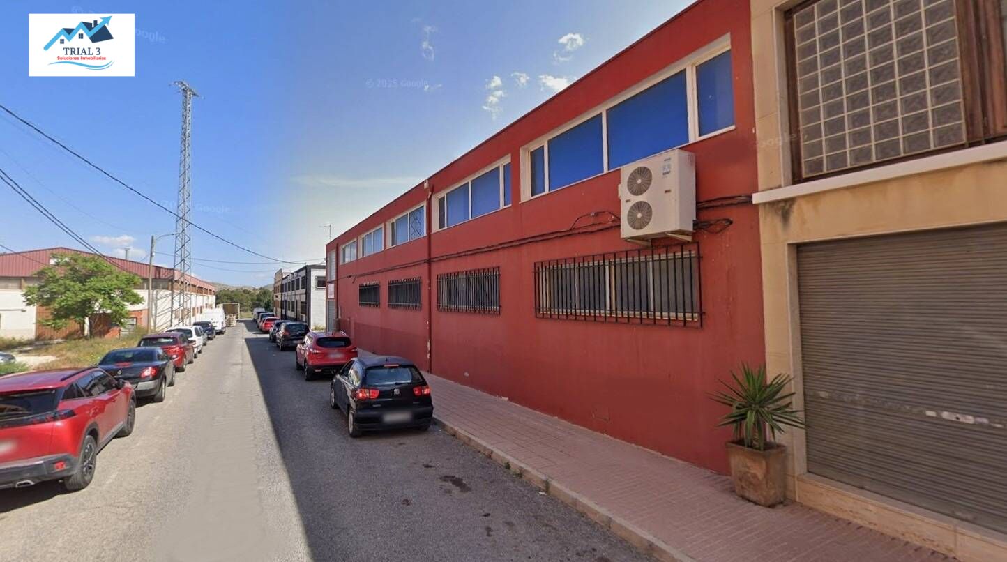 Sale of Industrial Warehouse in Monovar (Alicante)