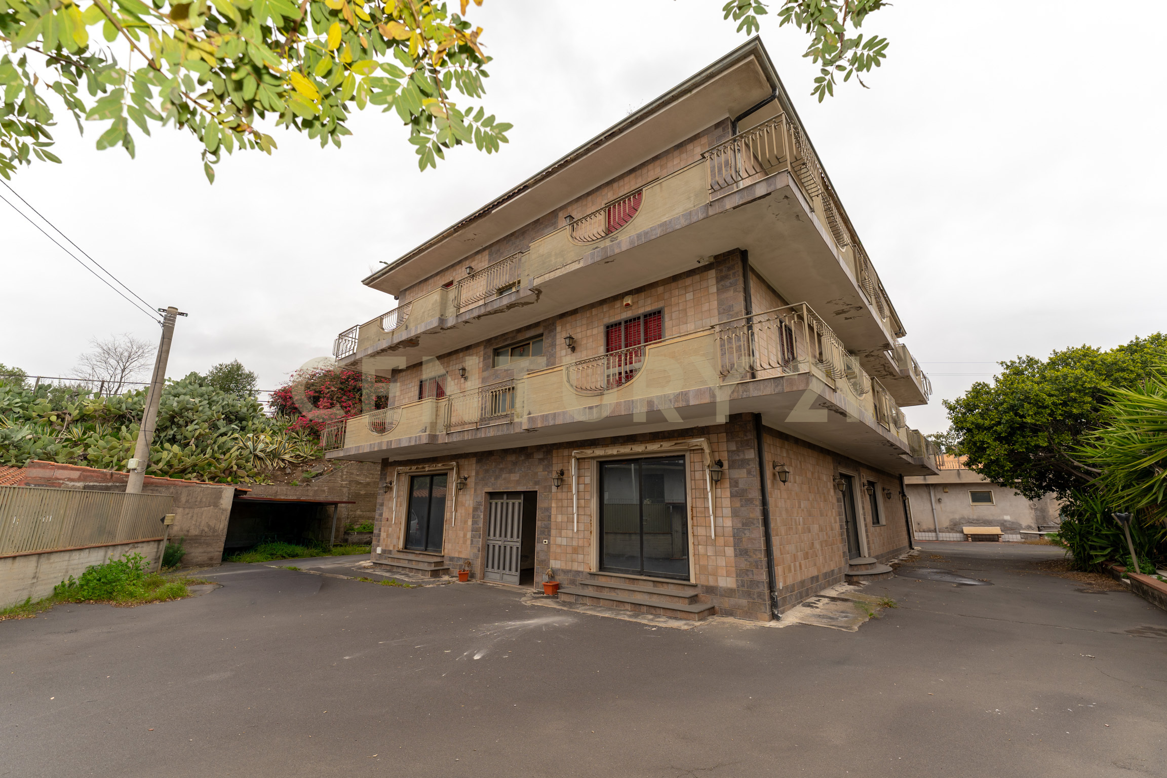 Home for sale, Via delle Camelie, 20 (Misterbianco, Italy)