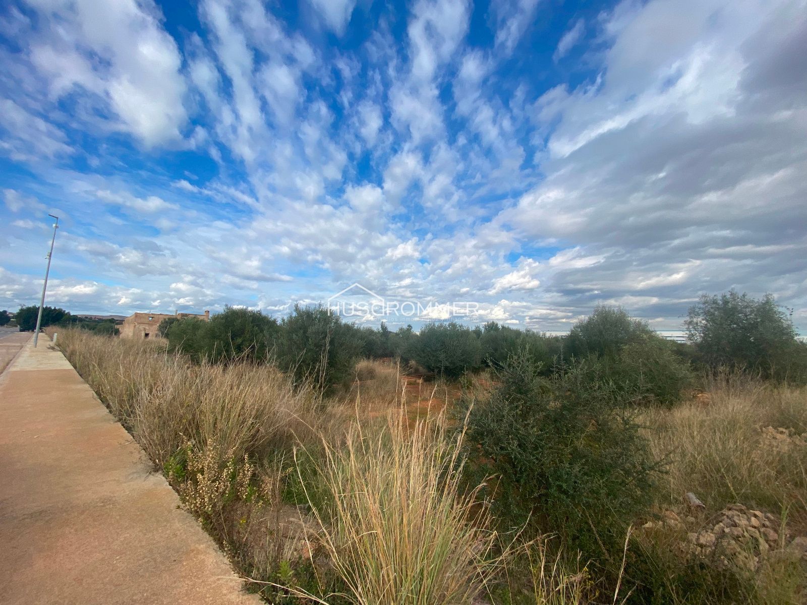 Home for sale in Onda, Spain