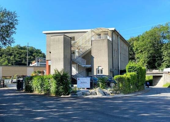 COMMERCIAL - INDUSTRIAL BUILDING