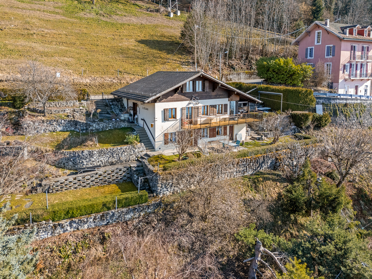 Chalet with exceptional panorama of Lake Geneva!