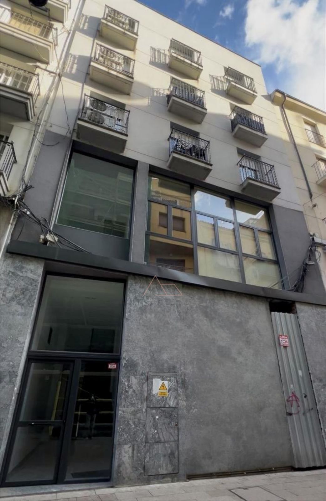 Building for sale in Lleida, Spain