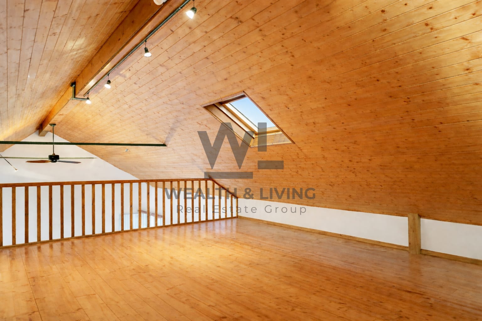 6-room attic duplex with garden, lift and attic in Losone - bright and spacious