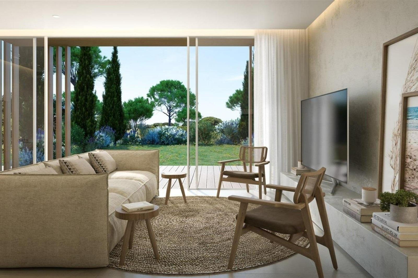 Townhouse with Rooftop Terrace & Direct Beach Access in Verdelago Resort