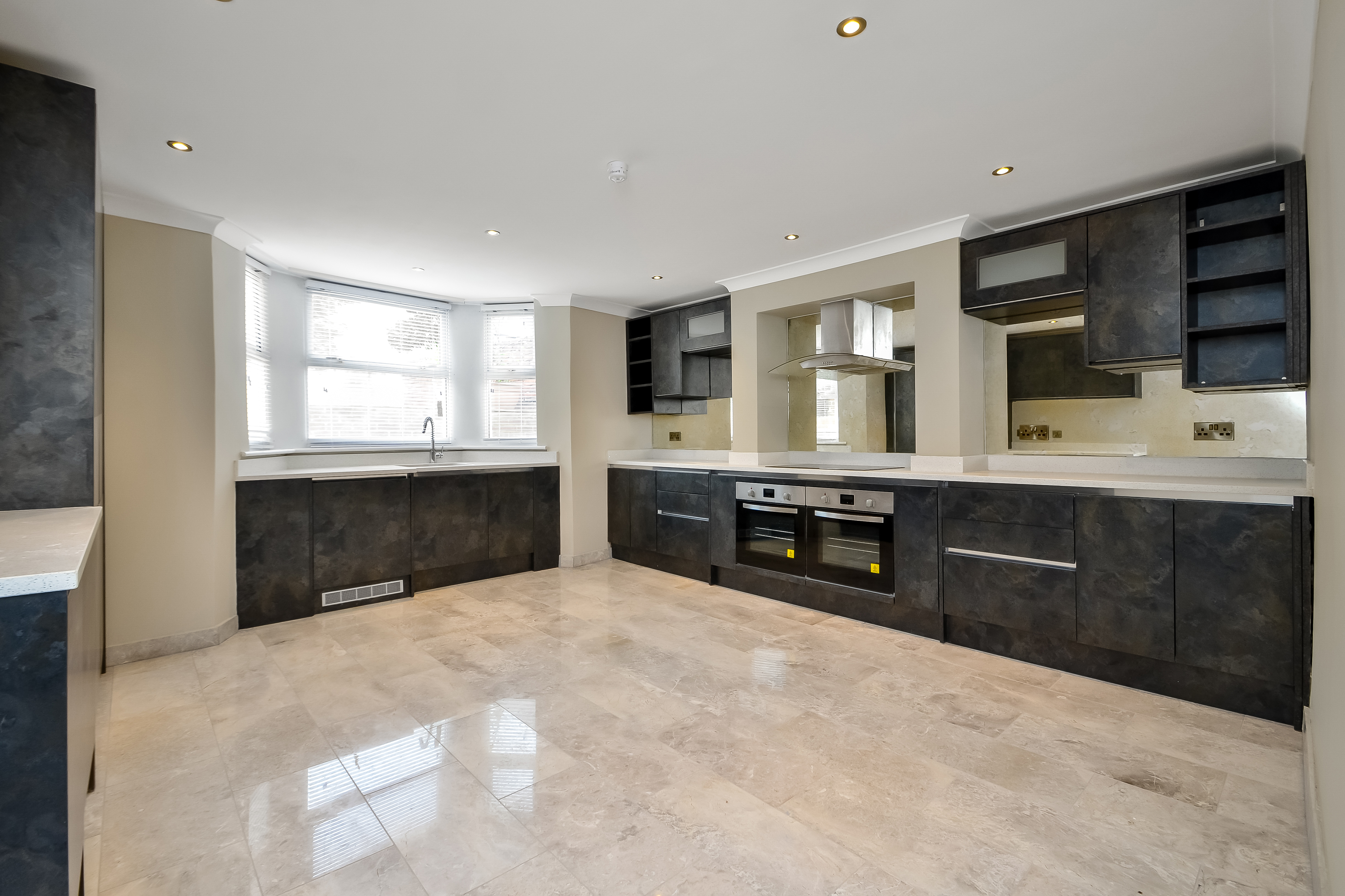 Semi-Detached House: for sale in Southsea