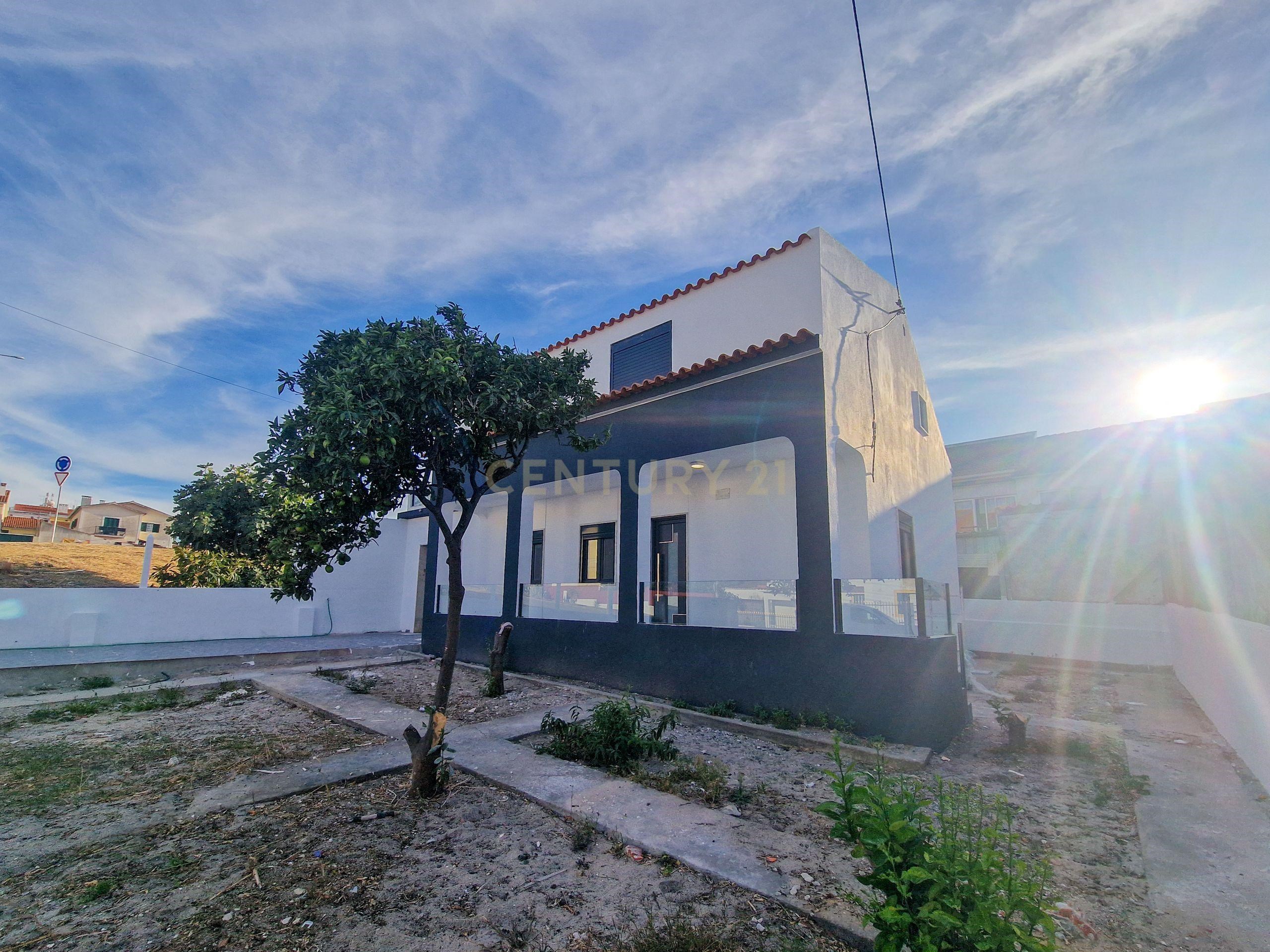 EXCHANGE ACCEPTED - Detached house with 4 rooms completely refurbished with the possibility of a bedroom on the ground floor